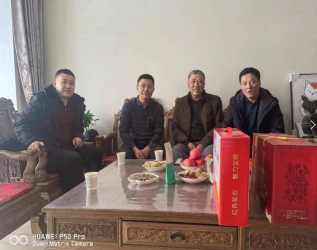 学院领导走访慰问我院退休教职工